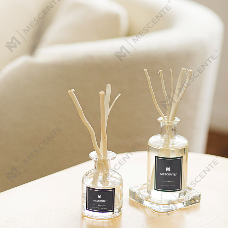 بطری شیشه‌ای لوکس M&Scent 2025 جدیدترین طراحی منتشرکننده نی