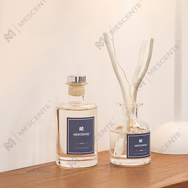 بطری شیشه‌ای لوکس M&Scent 2025 جدیدترین طراحی منتشرکننده نی