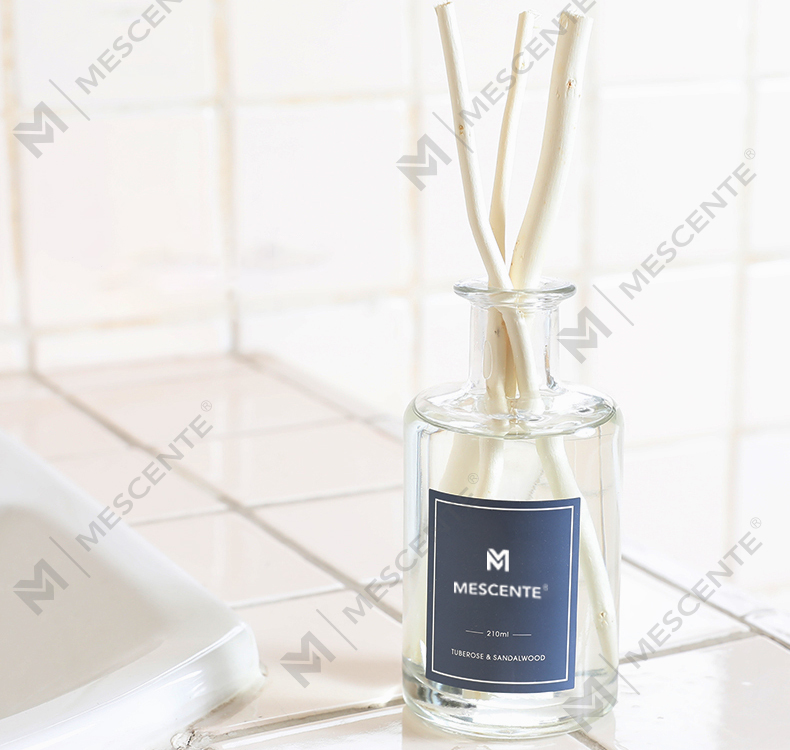 بطری شیشه‌ای لوکس M&Scent 2025 جدیدترین طراحی منتشرکننده نی