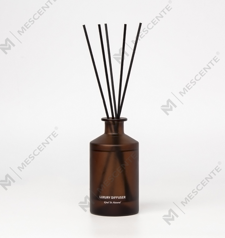 پخش کننده رید اسانس خانگی بطری شیشه ای مات لوکس سفارشی M&Scent