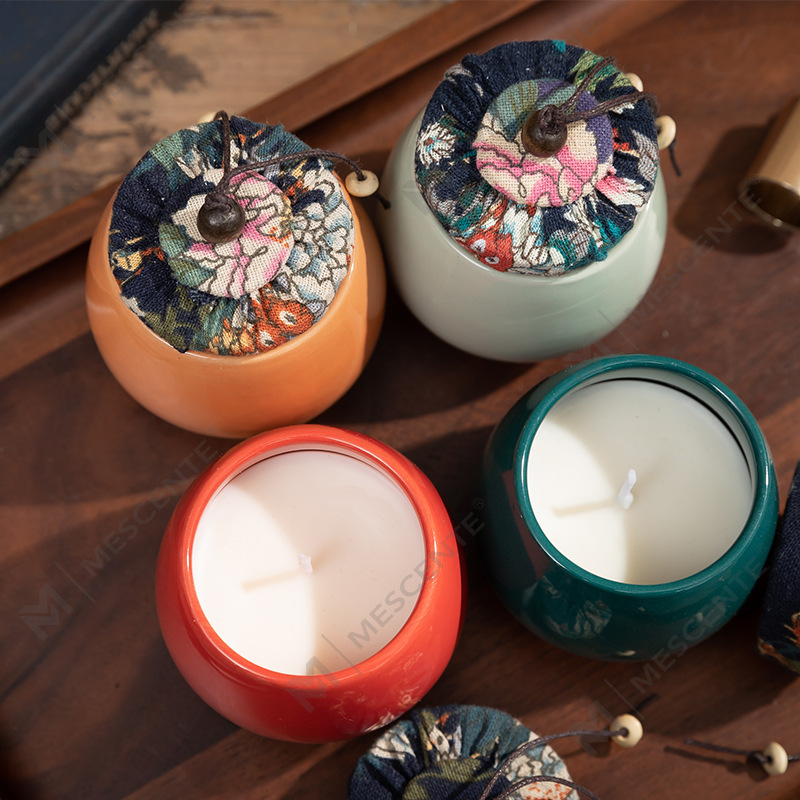سفارش انبوه شمع پارافین آروماتراپی ستون سرامیکی دکوراسیون لوکس M&Scent