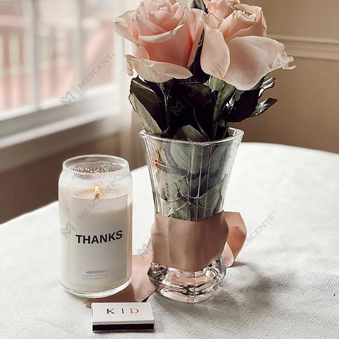 شمع سرامیکی شیری وودویک سفارشی ارگانیک M&Scent، ظرف شمع