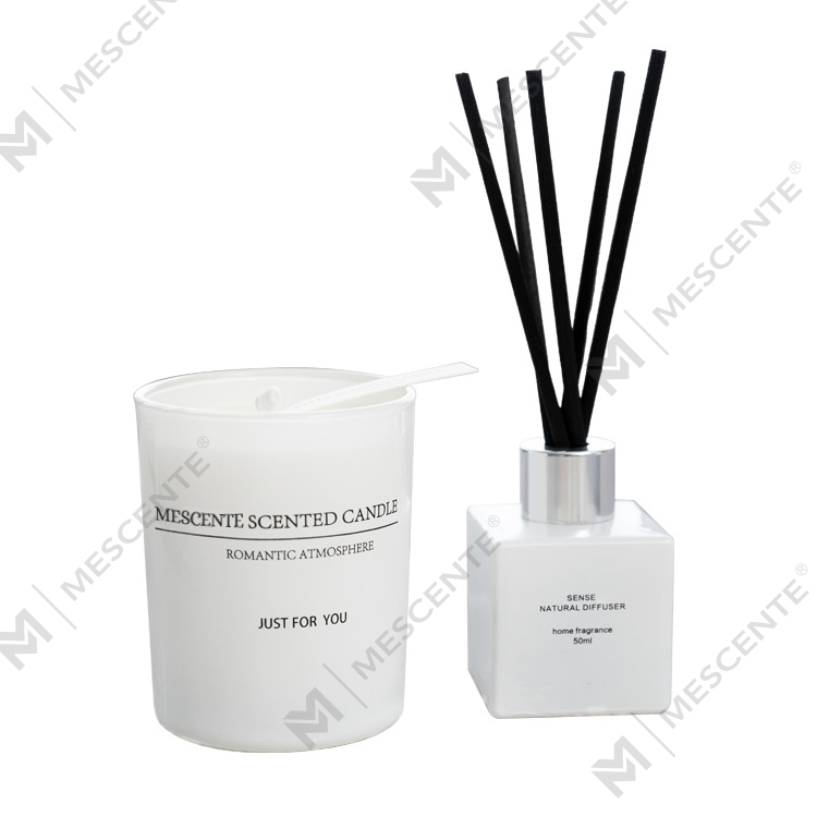 ست هدیه 140 گرمی شمع معطر خانگی عطر نی دیفیوزر A99199