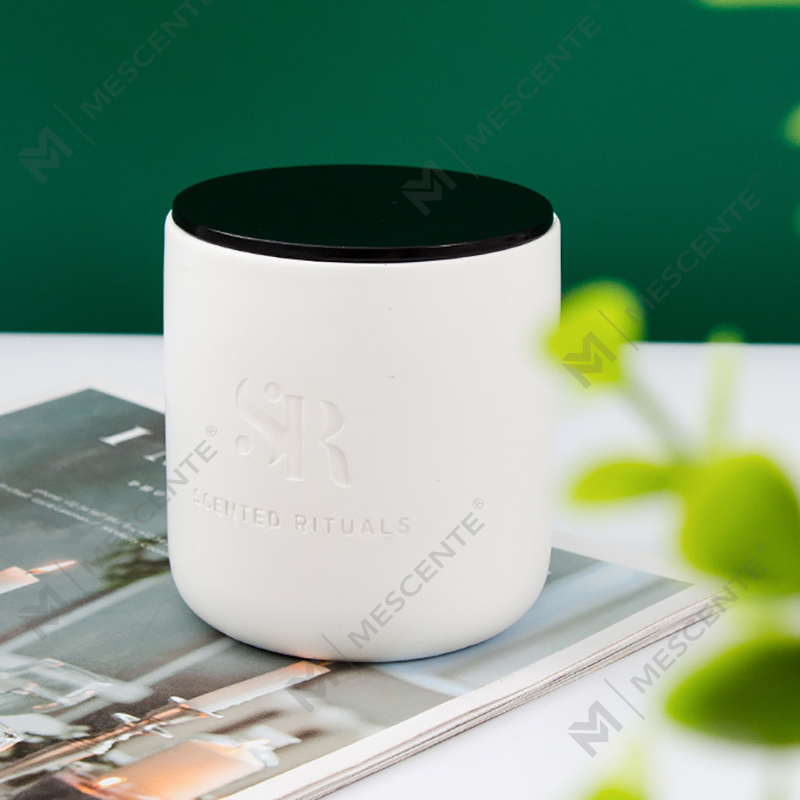 آرم سفارشی رایحه M&S شیشه های سرامیکی ارزان با درب چوبی شمع، شمع های لوکس موم نارگیل